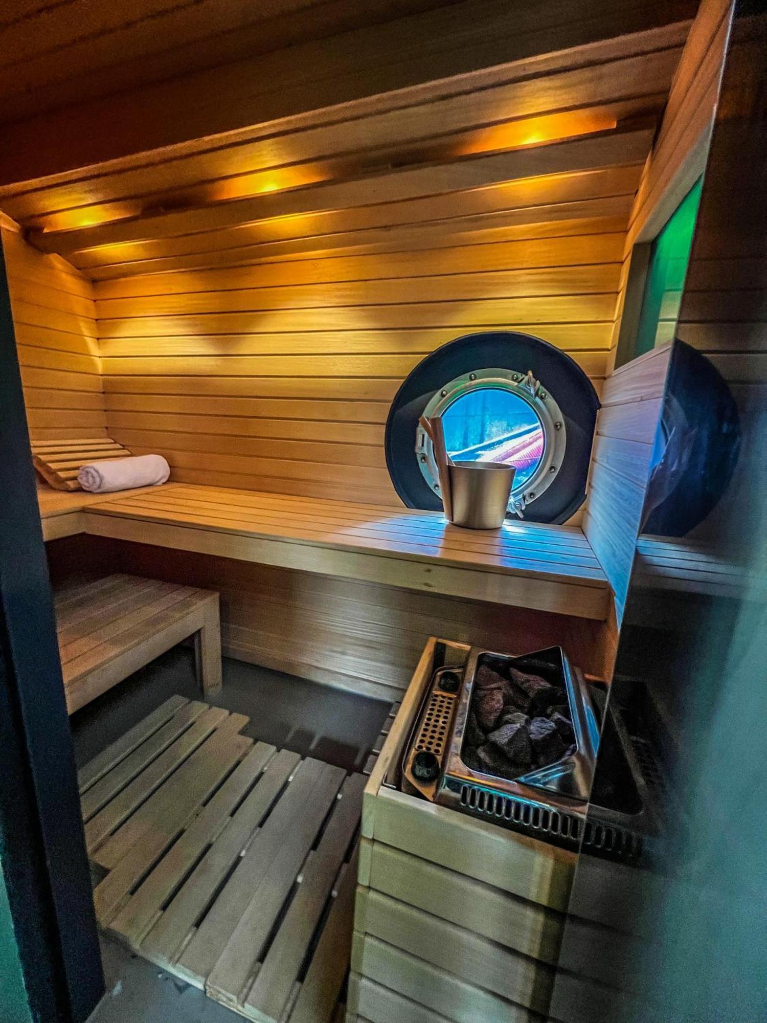 مبيت وإفطار Boat & Boost أمستردام المظهر الخارجي الصورة